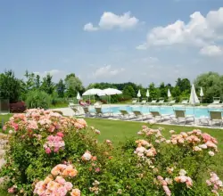 Basen, Hotel Relais Corte Cavalli ****, Ponti sul Mincio (MN), Włochy