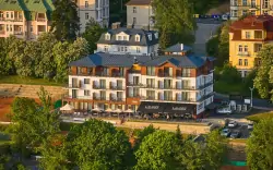 Luksus Mariánské Lázně: 4* Hotel Queens z obiadokolacją i wellness (basen, jacuzzi, sauny) 