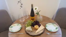 Ser i wino, Apartamenty Mi Casa, Mosonmagyaróvár, Węgry