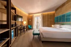 Centrum Werony przy Porta Nuova (130 m) i innych zabytków: Pobyt w Hotelu Firenze **** ze śniadaniem bufetowym