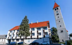 Hotel i wieża, Harangtorony szálló, Kőszeg, Węgry