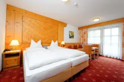 Pokój dwuosobowy, Hotel Büntali Galtür ****, Galtür, Austria