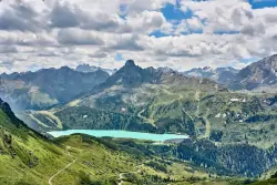 Górskie jezioro, Hotel Büntali Galtür ****, Galtür, Austria