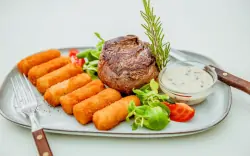 Stek z krokietami, Nyerges Hotel Termál ***, Monor, Węgry
