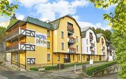 Mariańskie Łaźnie: Pobyt w Spa Hotelu Děvín **** ze śniadaniem lub obiadokolacją, sauną i biletem do parku 
