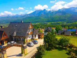 Tatry Polskie w Zakopanem: kompleks Górski Pałacyk *** ze śniadaniem/obiadokolacją i zniżką do term termalnych