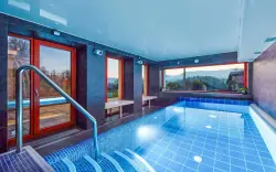 Jeseníky: Hotel Slunný dvůr *** ze śniadaniem lub obiadokolacją oraz  wellness + okłady i kąpiel magnezowa