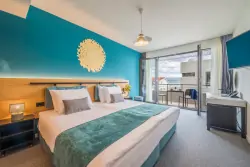 Pokoje, Hotel Nestos ****, Dugi Rat, Chorwacja