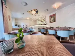 Nowoczesna kawiarnia, Resort Reitenberger Spa Medical ****, Mariańskie Łaźnie, Czechy