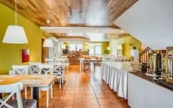 Restauracja, Karmon Park, Velký Meder