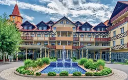 Hotel St. Lukas Medical & SPA z obiadokolacją, wellness, sauną i jacuzzi i 12 zabiegów leczniczych + basen