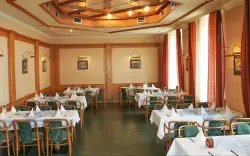 Restauracja, Hotel U Divadla ***, Znojmo, Morawy Południowe