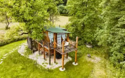 Glamping w Białych Karpatach w Stromodom Žítková ze śniadaniem, domową nalewką i grillem ogrodowym + rzutki