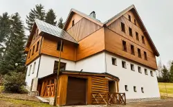 Góry Izerskie koło Jablonca nad Nysą: Apartamenty Vesna ze śniadaniem i prywatną sauną lub jacuzzi