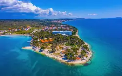 Chorwacja w pobliżu Zadaru i przy plaży w Hotelu Pinija **** z basenami, wellness + obiadokolacje