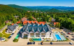 Pobyt w Karkonoszach: w Karpaczu w Artus Resort *** z obiadokolacją, 2 basenami, 4 saunami i masażami 