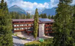 Relaks w Tatrach Wysokich: Szczyrbskie Jezioro w Wellness Hotelu Borovica **** z obiadokoalcją + baseny, sauny