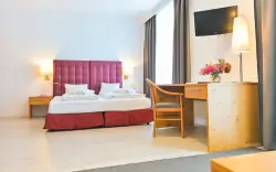 Pokój z łóżkiem, Ferienhotel Alber ***, Mallnitz, Alpy, Austria