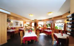 Wnętrze restauracji, Active Hotel Gran Zebru' ***, Cogolo di Peio (TN), Włochy