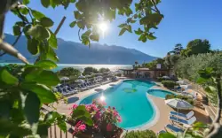 Lombardia: Limone w domku w Camping Parku Garda z bezpośrednim dostępem do jeziora + basen zewnętrzny 