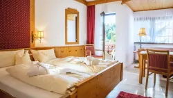 Pokoje, Vital- und Wellnesshotel Albblick ****, Niemcy