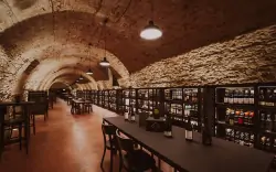 Piwnica z winami, Burghotel Schlaining, Burgenland, Austria