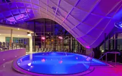 Hesja: Hotel an der Therme Bad Orb bezpośrednio połączony z łaźniami termalnymi + śniadanie, baseny i sauny