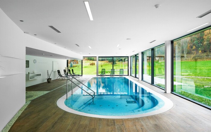 Karlowe Wary: 4* Cihelny Golf Resort z obiadokolacją + wellness (basen, jacuzzi i 4 rodzaje saun) be limitu