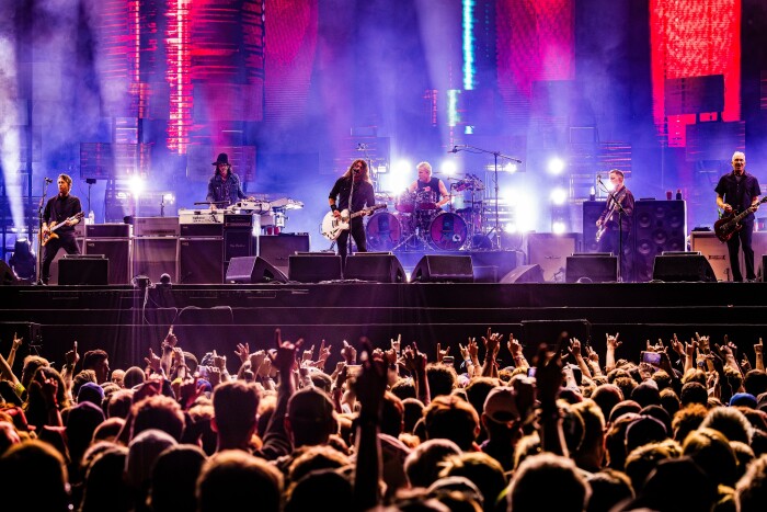 Foo Fighters na żywo w Monachium w ramach TAKE COVER TOUR 2026: wstęp na koncert + zakwaterowanie w hotelu 