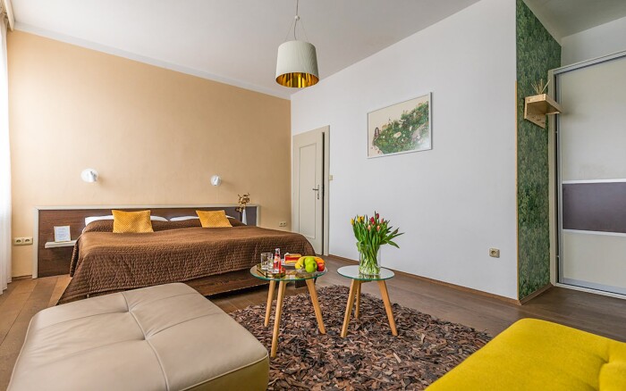 Cesky Krumlov w historycznym centrum: Romantyczny pobyt w Hotelu Peregrin *** ze śniadaniem i butelką Prosecco