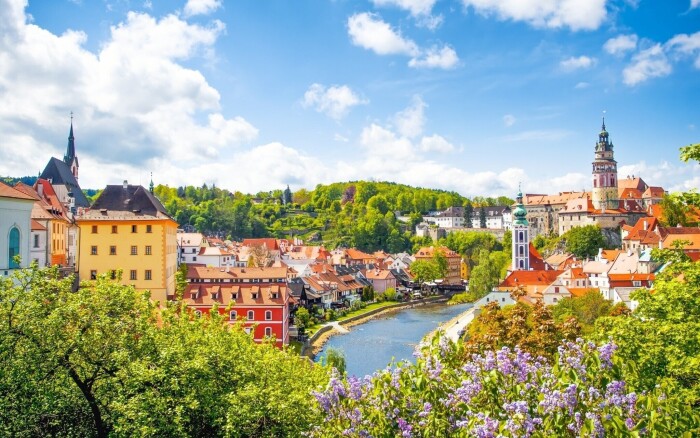 Czeski Krumlov: Pobyt w historycznym centrum w Pensjonacie Linden ze śniadaniem w formie bufetu + butelka wina