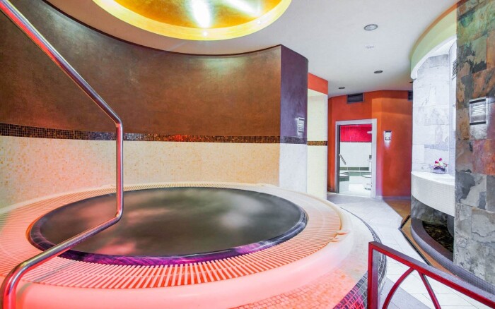Trenczyn: Luksusowy pobyt w Hotelu Magnus **** z obiadokolacją, bogatym wellness + 50% zniżki na masaż