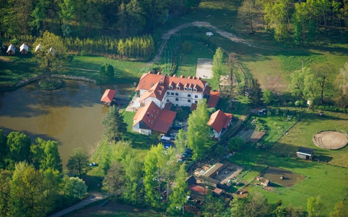 Południowe Czechy: Pensjonat Borovanský mlýn z obiadokolacją, jacuzzi, własną farmą i placem zabaw
