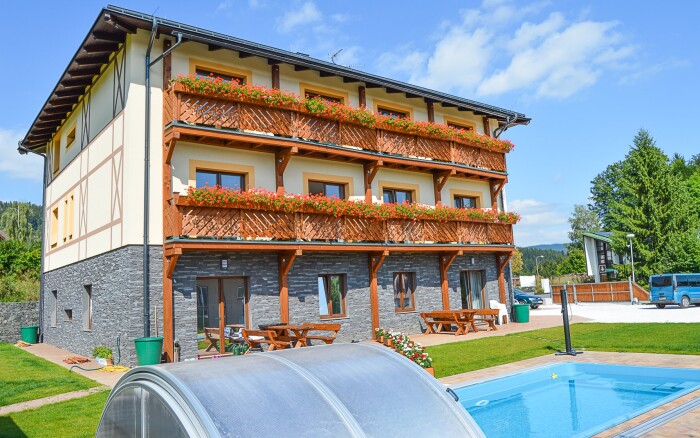 Karkonosze: Janské Lázně zaledwie 2 km od Ścieżki wśród koron drzew w Residence Ruth *** ze śniadaniem 