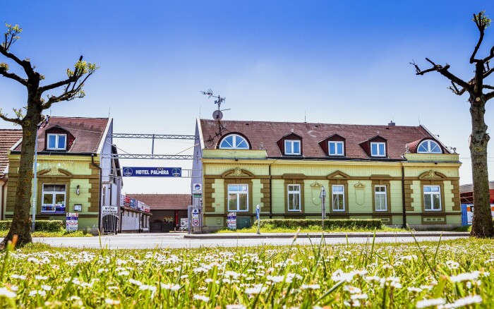 Uherský Brod blisko Zamku w Hotelu & centrum SPA Palmira *** ze śniadaniem/obiadokolacją i prywatnym jacuzzi