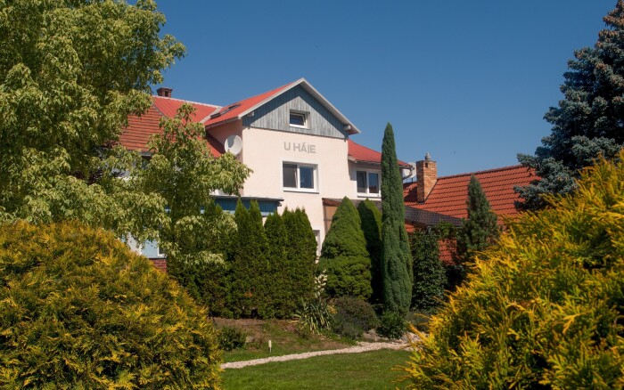Smetanova Litomyšl (UNESCO) w Pensjonacie U Háje ze śniadaniem, sauną, jazdą konną 