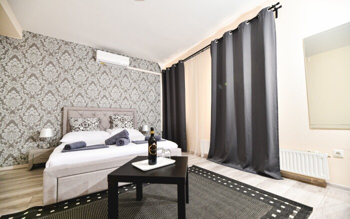 Łaźnie Eger w Hotelu Végvári *** z obiadokolacją + wstęp do łaźni termalnych z 13 basenami i degustacje 