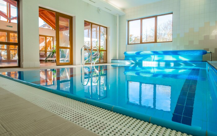Jeseníky: Złote Góry w Hotelu Praděd Thamm *** z wellness (basen, sauny i jacuzzi) i obiadokolacją