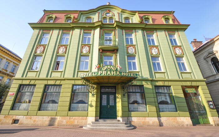Luksus w Jičínie: Grand Hotel Praha **** z wellness i łaźnie Cesarskie i obiadokolacje od szefa kuchni