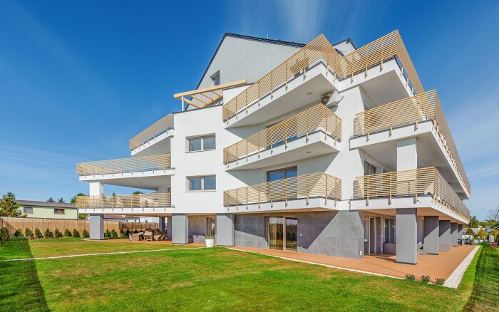 Morze Bałtyckie zaledwie 350 m od plaży: Stylowe apartamenty Sun & Snow GEA ECO dla 4 osób z tarasem i fitness