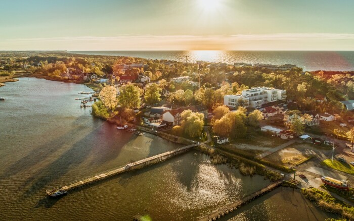 Pobyt nad morzem: Mielno w Molo Park Aparthotel ze śniadaniami i wellness (basen, sauna) + animacje 