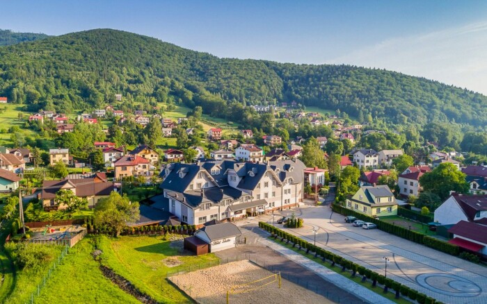 Niezapomniany urlop w Beskidach w Hotelu Skalite *** SPA &Wellness z obiadokolacją + basen, jacuzzi i sauny