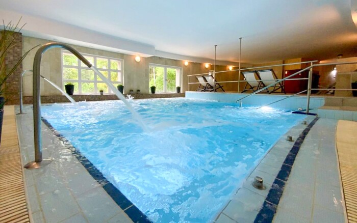 Miskolc 450 m od term: 4* Bástya Konferencia és Wellness Hotel z obiadokolacją + baseny, jacuzzi i sauny