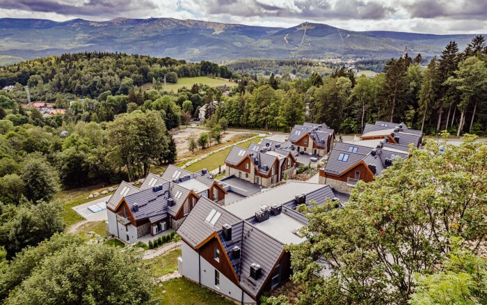 Relaks w Karkonoszach: Wakacje w Luksusowych Apartamentach Szklarska z prywatnym jacuzzi i wstępem do sauny