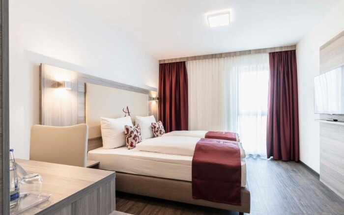Niemcy: Monachium w pobliżu Allianz Arena i Olympiapark w Hotelu Abasto Feldmoching ze śniadaniem 