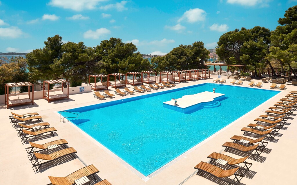 Basen zewnętrzny, Hotel Imperial ***, Vodice, Chorwacja