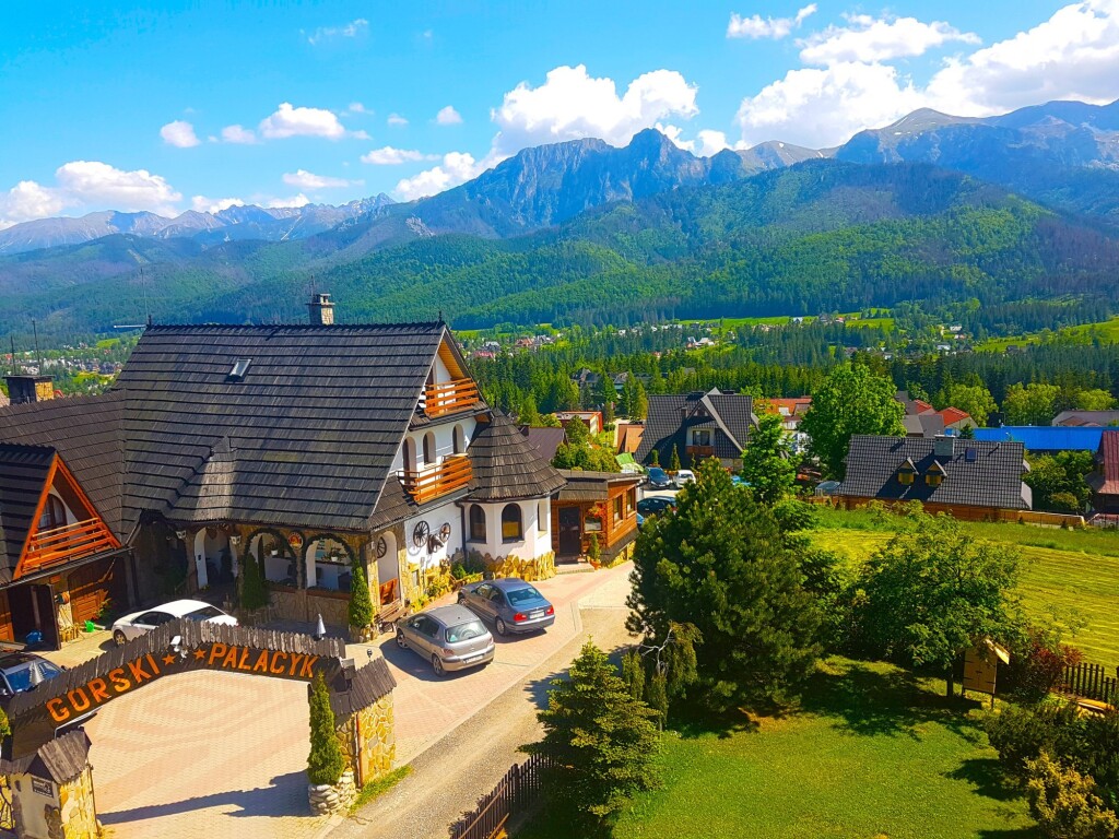 Górska chata z widokiem, Kompleks Górski Pałacyk ***, Kościelisko, Tatry Polskie, Polska