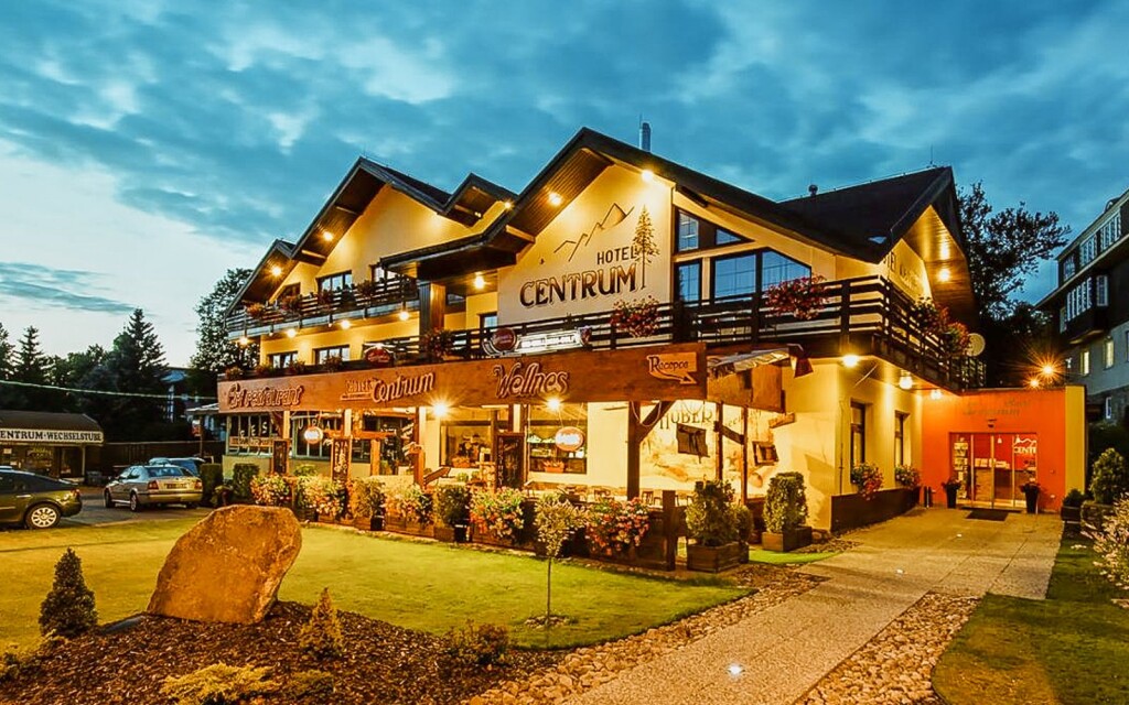 Budynek, Hotel Centrum Harrachov, Harrachov, Karkonosze