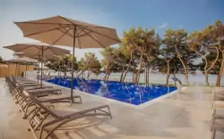 Basen odkryty, Villa Arausa ***, Vodice, Chorwacja
