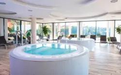 Wewnętrzne jacuzzi, K-Triumf Resort ****, Velichovky, Czechy